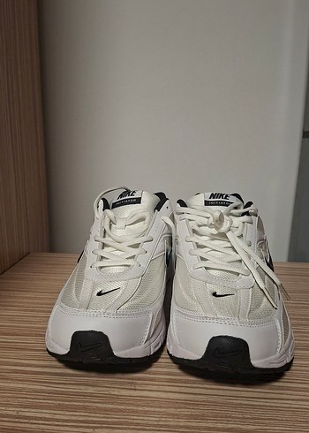Nike Unisex Koşu Ayakkabısı INITIATOR - Görsel 4