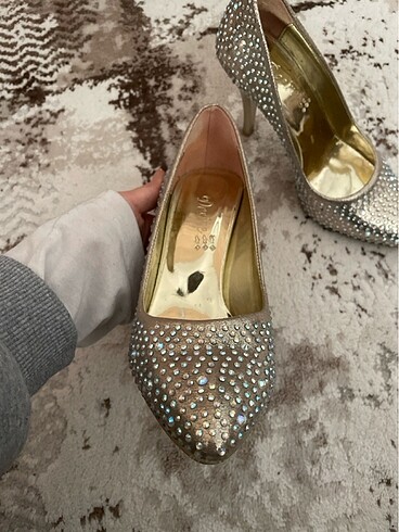 Nine West İncili topuklu ayakkabı