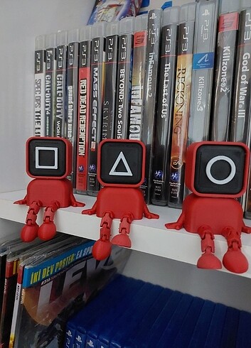 Beden Squid Game sevimli oturan figür