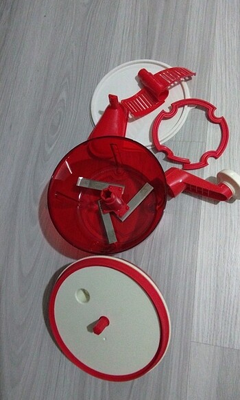 Tupperware 