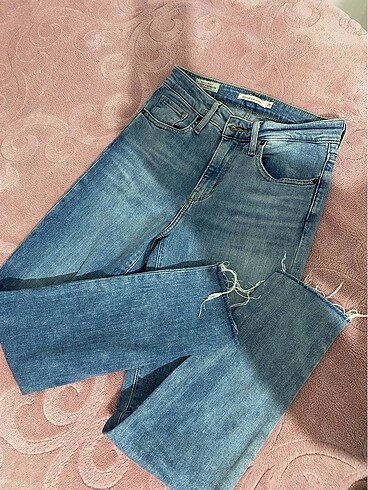 Levis jean