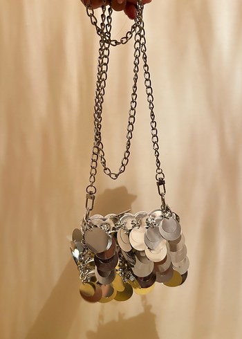 Zara Zincir Detaylı Gri Metal Kadın Çanta
