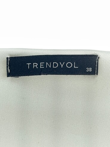 38 Beden beyaz Renk Trendyol & Milla Kısa Elbise %70 İndirimli.