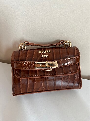  Beden Guess çanta