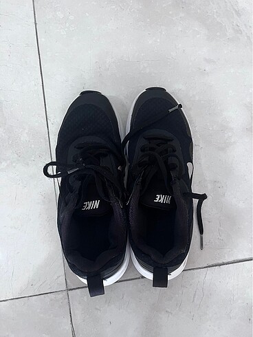 Nike spor ayakkabı