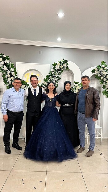 Nişan elbisesi