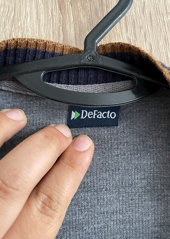 Gri Erkek Süet Detaylı Düğmeli Hırka - Görsel 2