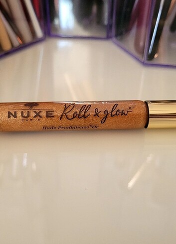  Beden Renk Nuxe Huile Roll & Glow Simli Kuru Yağ 8 ml