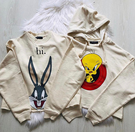 Sweatshirt