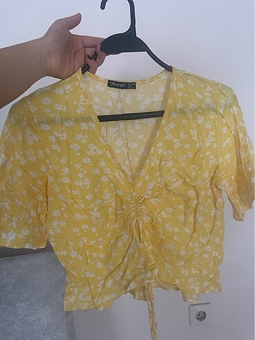 Zara Efil efil çiçekli sarı bluz