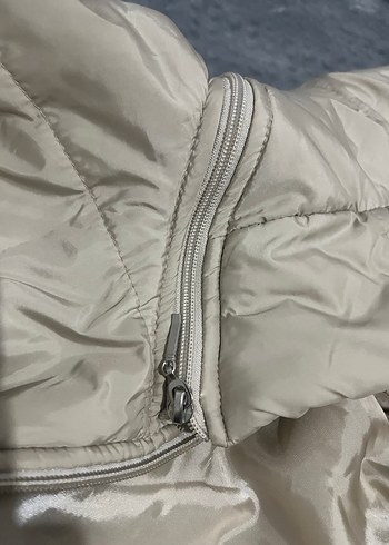 Bej Kapüşonlu Fermuarlı Kadın Yelek - Görsel 3