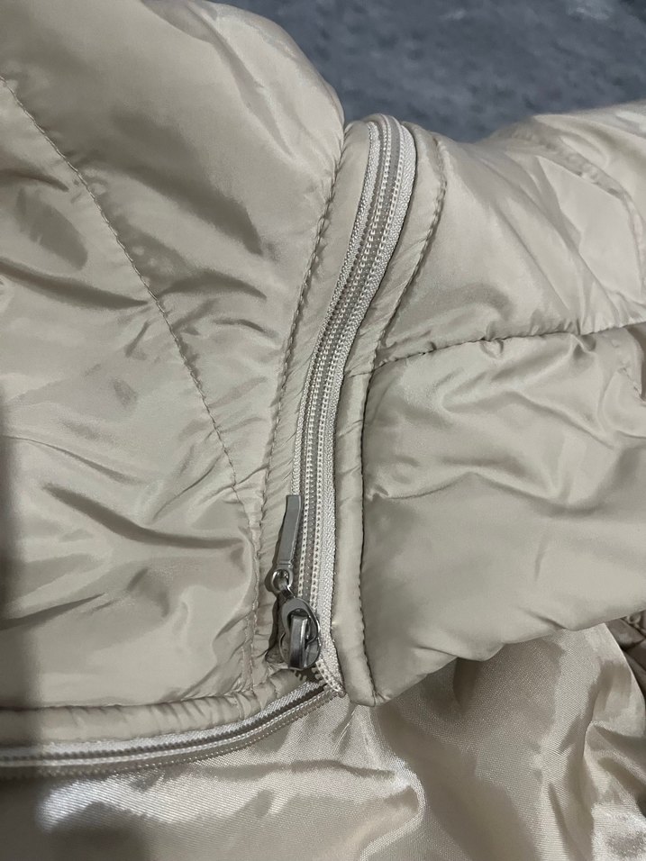 Bej Kapüşonlu Fermuarlı Kadın Yelek - Görsel 3