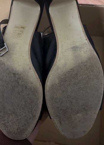 Siyah Kadın Dolgu Topuklu Sandalet - Görsel 3