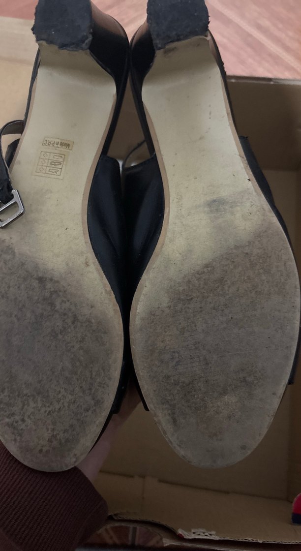 Siyah Kadın Dolgu Topuklu Sandalet - Görsel 3