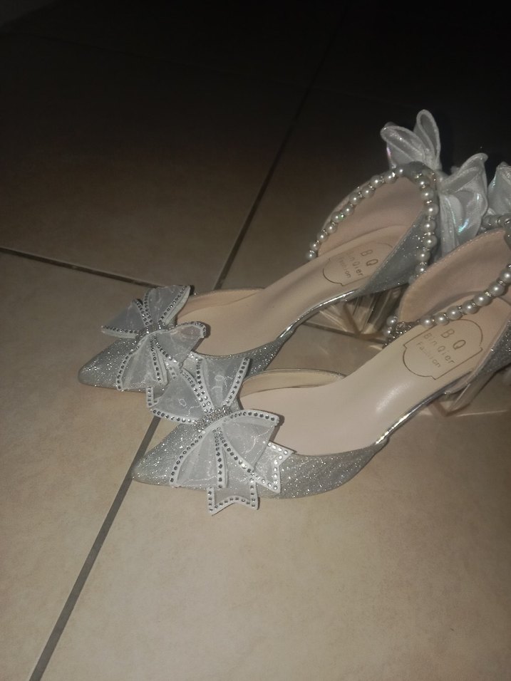 Topuklu ayakkabı - Görsel 4