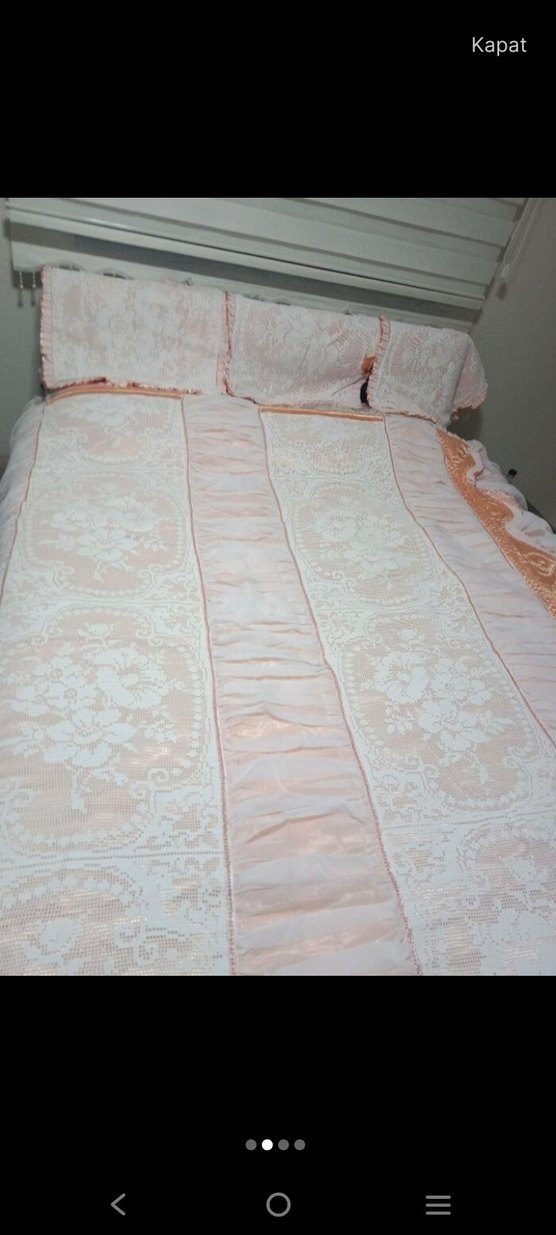 İşlemeli Beyaz Pastel Yatak Örtüsü - Görsel 2