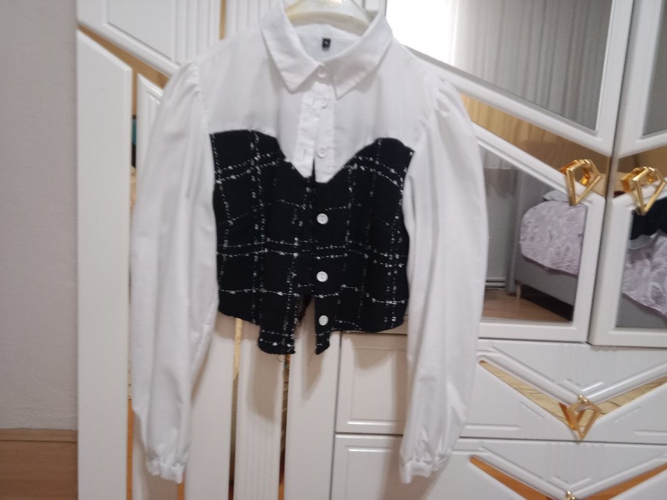 Düğmeli Beyaz Pamuklu Mini Gömlek - Görsel 3