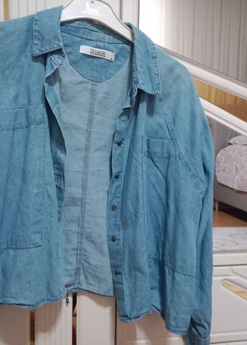 Mavi Düğmeli Denim Kadın Gömlek - Görsel 2