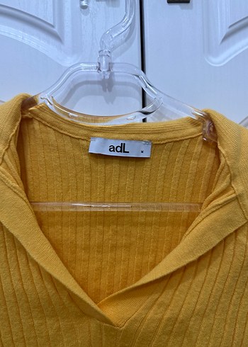 Sarı Kısa Kollu Boğazlı Örgü Kadın Kazak - Görsel 3