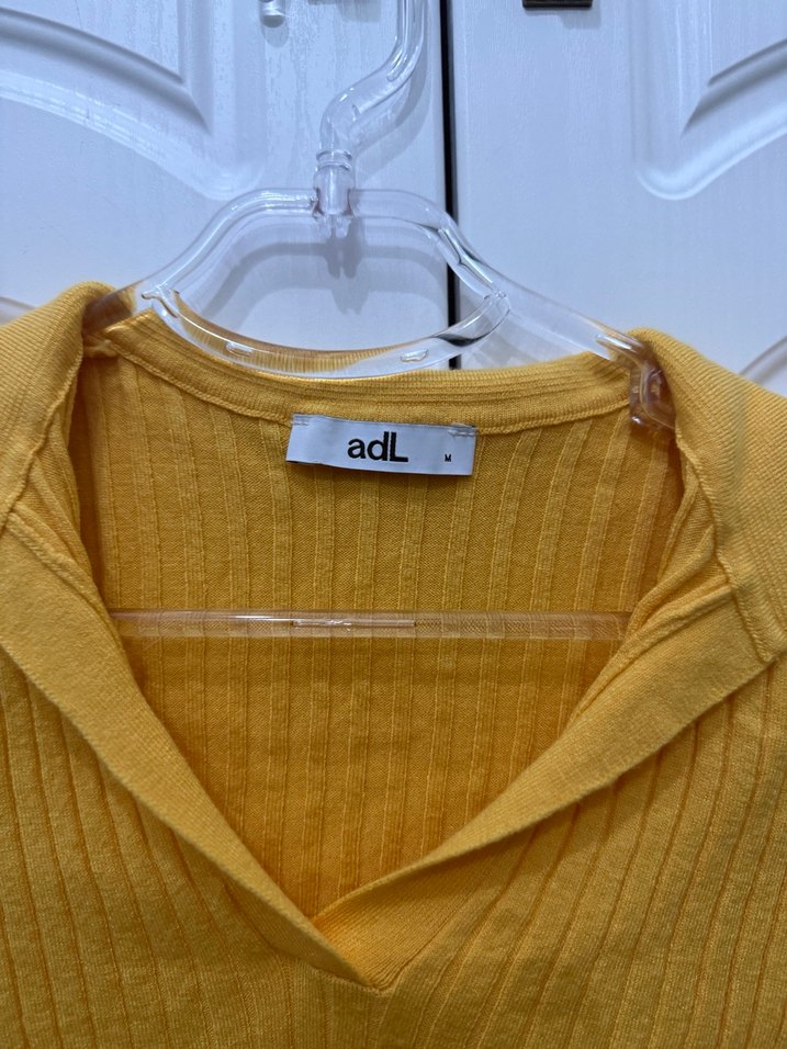 Sarı Kısa Kollu Boğazlı Örgü Kadın Kazak - Görsel 3