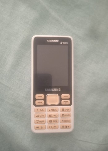 Samsung Beyaz Tuşlu Telefon