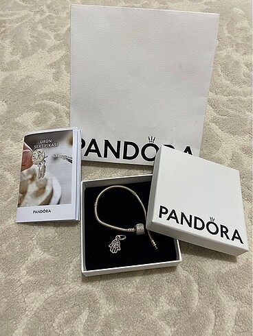 Pandora Pandora bileklik ve charm