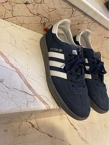 41 Beden Adidas Sneaker