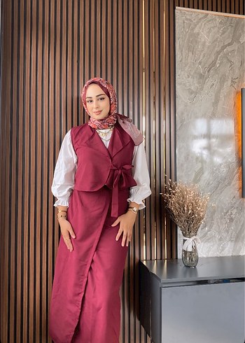 Diğer Bordo bağlamalı bordo yelekli takım