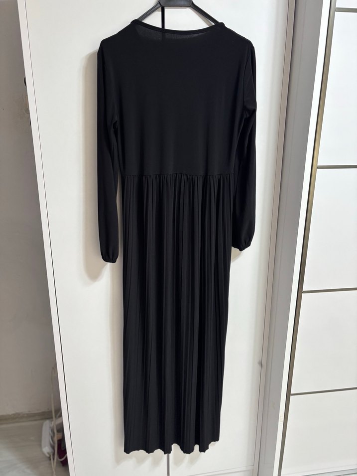 Uzun Kollu Siyah Piliseli  Elbise - Görsel 5