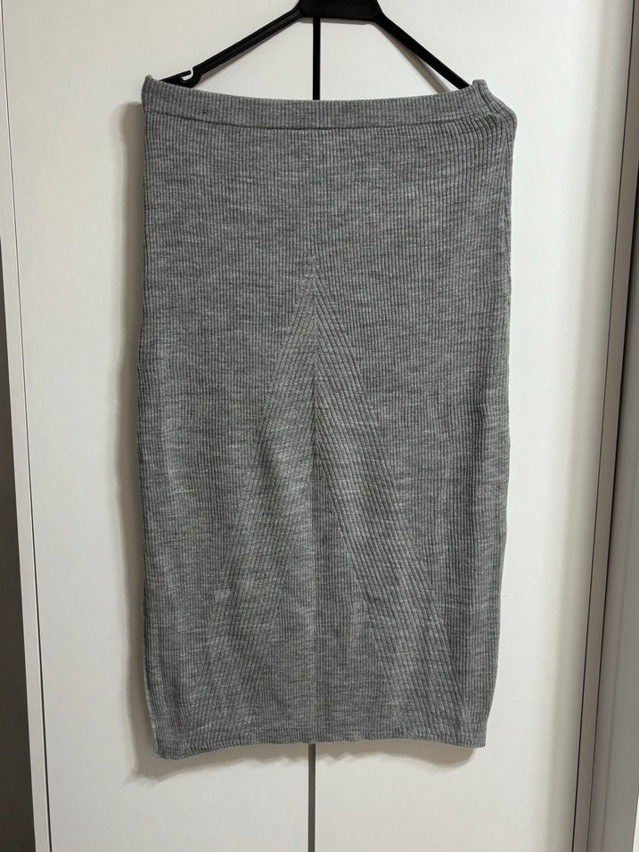 Gri Fitilli Triko Alt-Üst Takım (Yırtmaç Detaylı) - Görsel 3