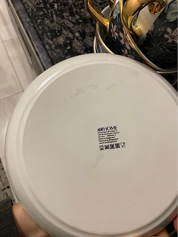 H&M HOME çiçek desenli tabak