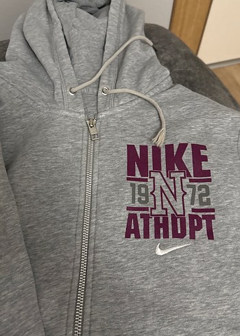 Gri Kapüşonlu Nike Sweatshirt - Görsel 2