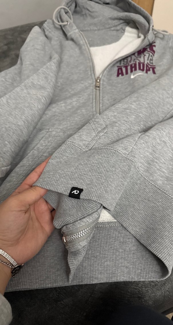 Gri Kapüşonlu Nike Sweatshirt - Görsel 3