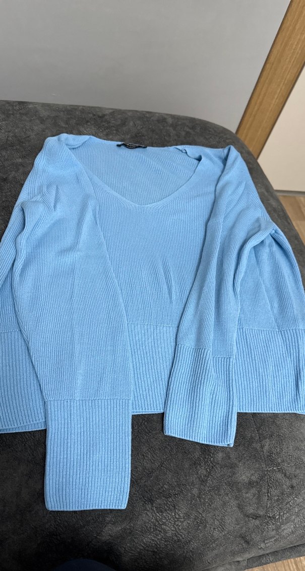 Mavi V Yaka Uzun Kollu Triko Kazak - Görsel 2