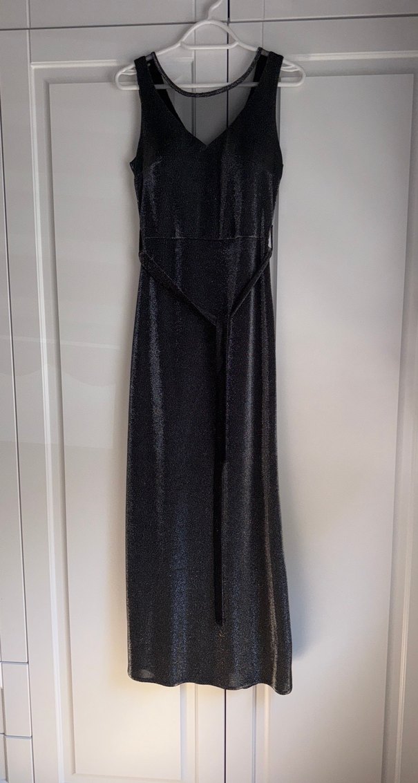 V Yaka Kemerli Siyah Uzun Abiye Elbise - Görsel 2