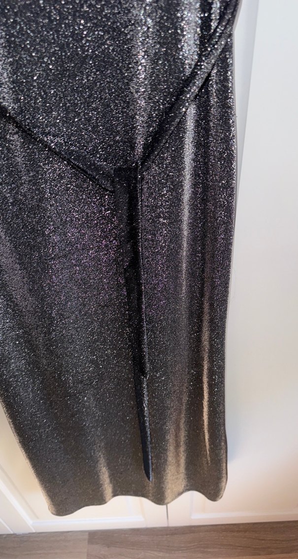 V Yaka Kemerli Siyah Uzun Abiye Elbise - Görsel 4