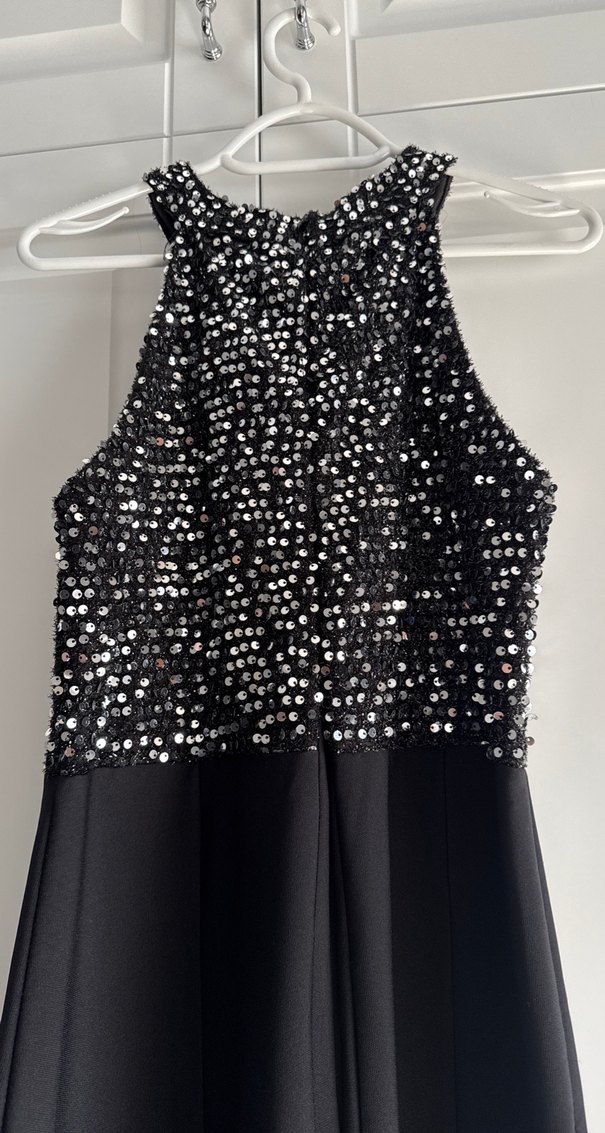 Kadın Siyah Yüksek Yakalı Uzun Abiye Elbise - Görsel 5