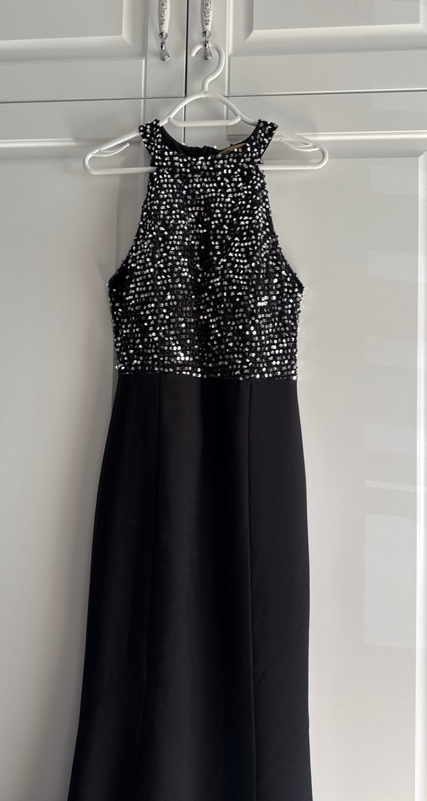 Kadın Siyah Yüksek Yakalı Uzun Abiye Elbise - Görsel 2