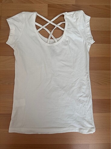 Beyaz tshirt