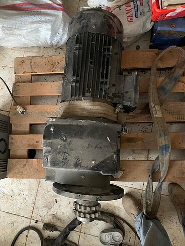 m Beden 15 KW REDÜKTÖRLÜ MOTOR