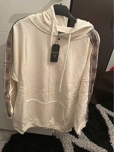 Guess M Beden Sweatshirt