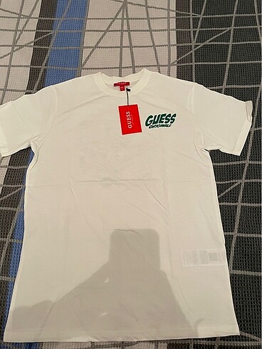Guess L Beden Tişört