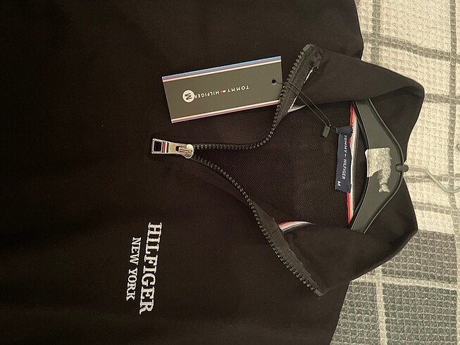 m Beden siyah Renk Tommy Hilfiger M Beden Sweatshirt