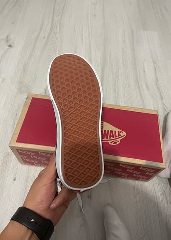38,5 Beden siyah Renk Vans 38,5 numara kadın ayakkabı