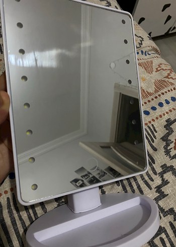 Beyaz Işıklı Masaüstü Makyaj Aynası