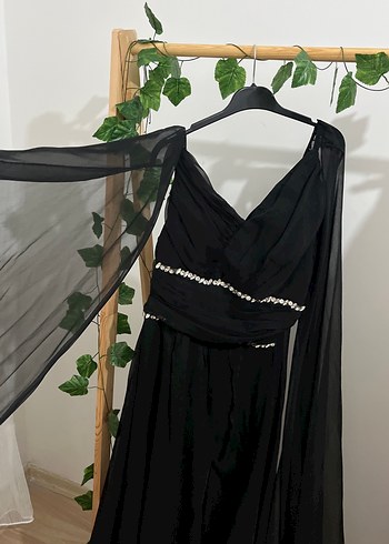 Siyah Uzun V Yaka Gotik Abiye Elbise - Görsel 2