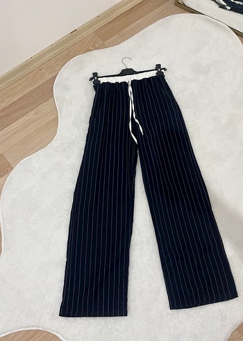 Diğer Lacivert Çizgili Pilili Kadın Pantolon