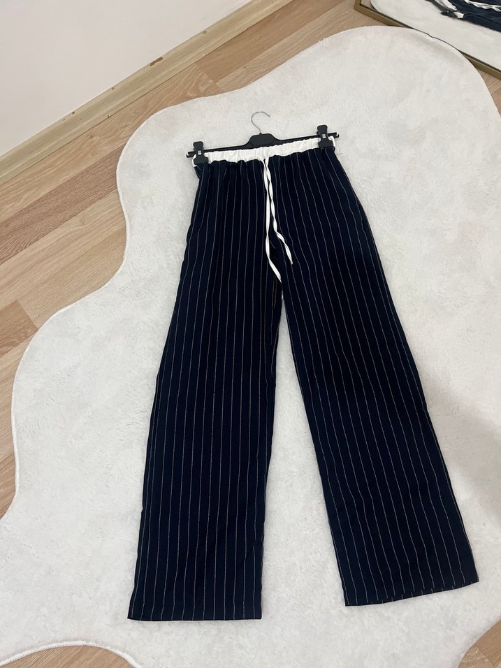 Lacivert Çizgili Pilili Kadın Pantolon - Görsel 2