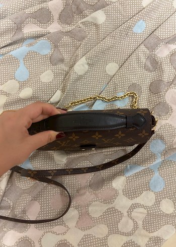 Louis Vuitton Zincir Detaylı Kahverengi Deri Omuz Çantası