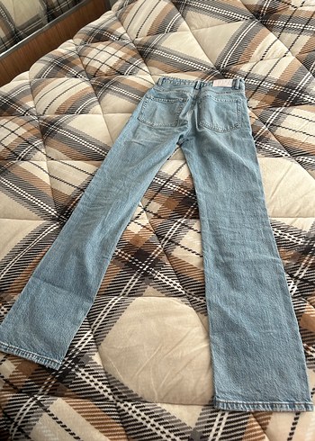 Stradivarius Baskılı Kısa Mavi Kadın Kot - Görsel 3